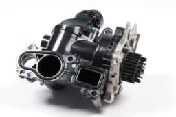 Pieza P682P HEPU Bomba de agua, completo con caja