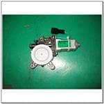 Pieza 8810008001 SSANG YONG Motor del elevalunas eléctrico