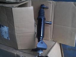 56262VD200 NISSAN Amortiguador trasero original y equivalente