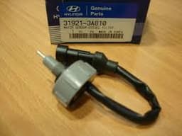 319213A810 HYUNDAI Sensor De Nivel De Agua Del Filtro De Combustible original y equivalente