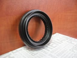 8200172227 RENAULT Anillo retén de semieje, eje delantero, izquierdo original y equivalente