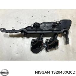 1326400Q0D NISSAN Tapa de balancines original y equivalente