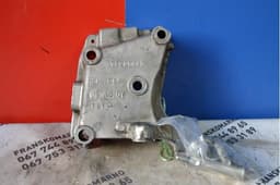 184681 PEUGEOT Soporte para taco de motor derecho original y equivalente