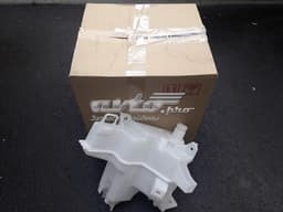 BCKA67481 MAZDA Depósito de limpiaparabrisas original y equivalente