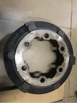 A9063500046 MERCEDES Brida del buje trasero original y equivalente