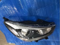 92102H8200 HYUNDAI Faro derecho original y equivalente