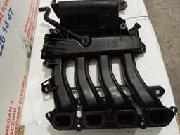 8200647713 RENAULT Colector de admisión original y equivalente
