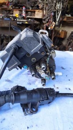A6040700001 MERCEDES Bomba inyectora original y equivalente