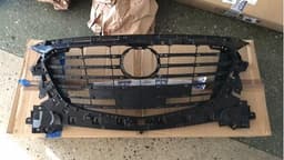 B63C50712B MAZDA Parrilla original y equivalente