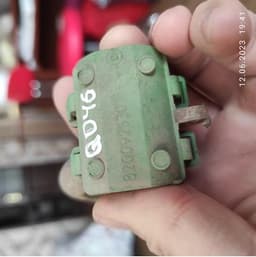 8200925307 RENAULT Fijación del tubo de la bomba de inyección desde la válvula de corte de combustible original y equivalente