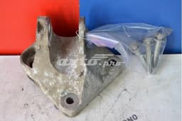 8200357337 RENAULT Soporte del soporte delantero del motor original y equivalente