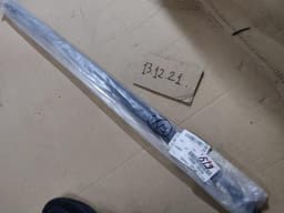 7572042031 TOYOTA Lameluna de puerta delantera izquierda exterior original y equivalente