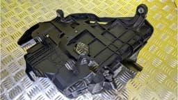 7L6941614C VAG Soporte, faro principal delantero derecho original y equivalente