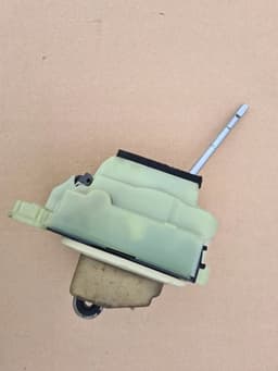 2032676024 MERCEDES Palanca de cambios original y equivalente