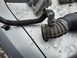 7L6129615 VAG Tubo flexible de aspiración, salida del filtro de aire original y equivalente