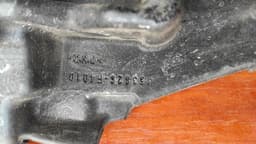 53825F4010 TOYOTA Soporte superior para aleta delantera derecha original y equivalente