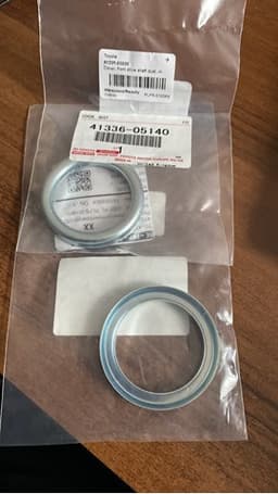 4133605140 TOYOTA Anillo retén de semieje, eje delantero original y equivalente