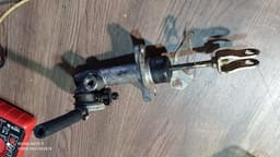 8601899 VOLVO Cilindro maestro de embrague original y equivalente