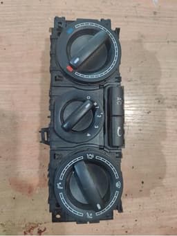 7H0820045AC9B9 VAG Unidad de control aire acondicionado original y equivalente