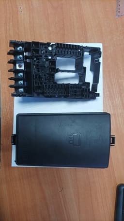 5Q0937125G VAG Caja de fusibles original y equivalente