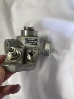 A2710700601 MERCEDES Bomba inyectora original y equivalente