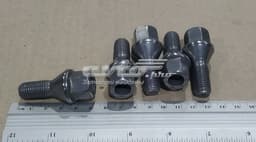 8200741874 RENAULT Tornillo de rueda original y equivalente