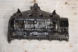 31330239 VOLVO Colector de admisión original y equivalente