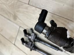 1373549 FORD Inyector original y equivalente