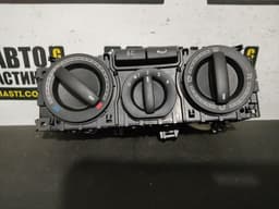 7H0820045AJ9B9 VAG Unidad de control aire acondicionado original y equivalente