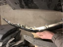 86596N7010 HYUNDAI Moldura de parachoques delantero derecho original y equivalente