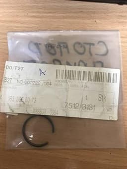 A1633370073 MERCEDES Anillo de retención de cojinete, semieje de transmisión trasera original y equivalente