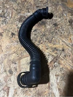 070103474E VAG Tubo de ventilación del cárter original y equivalente