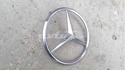 6388880086 MERCEDES Emblema de la parrilla del radiador original y equivalente